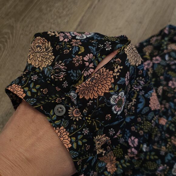 LOFT dark Floral Blouse – Size 16 romantic goth flowy whimsigoth workwear office - Picture 3 of 11